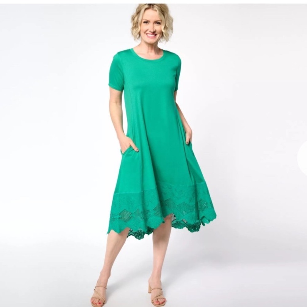 LOGO Lavish Lori Goldstein Green Eyelet Handkerchief Hem Knit Dress Small Pocket